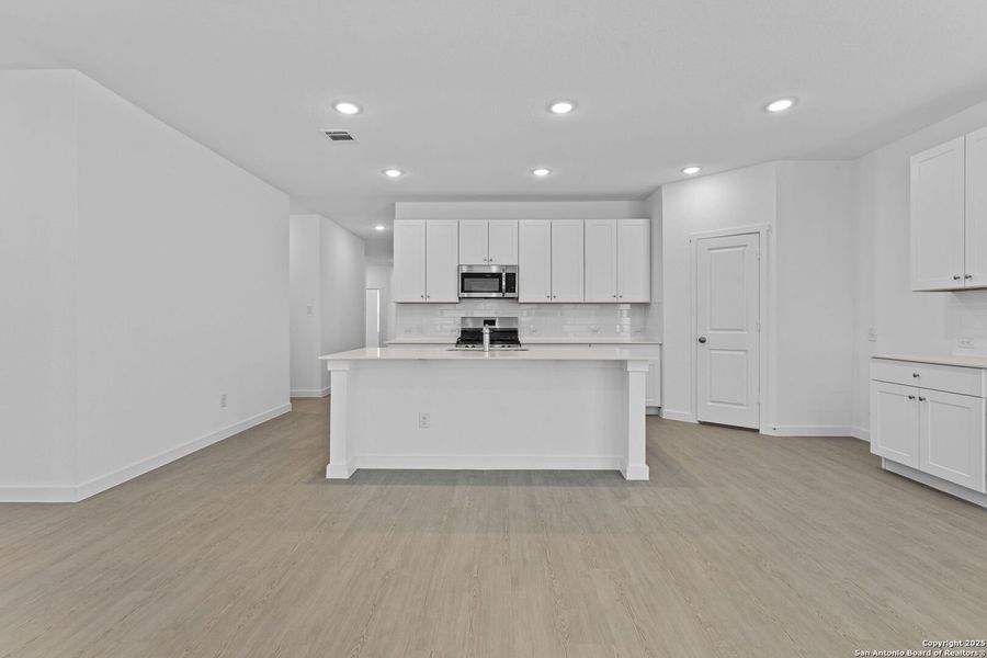 Image 25 of a home in Waterwheel: Coastline Collection.