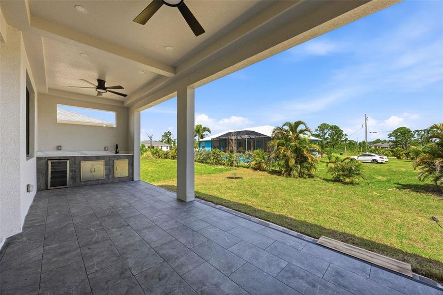 Exterior details and patio area of a home in , Placida (Image 4).