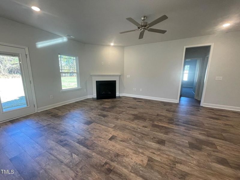 Spacious, unfurnished interior of a new home in Harrison Valley, Simpsonville (Image 12).