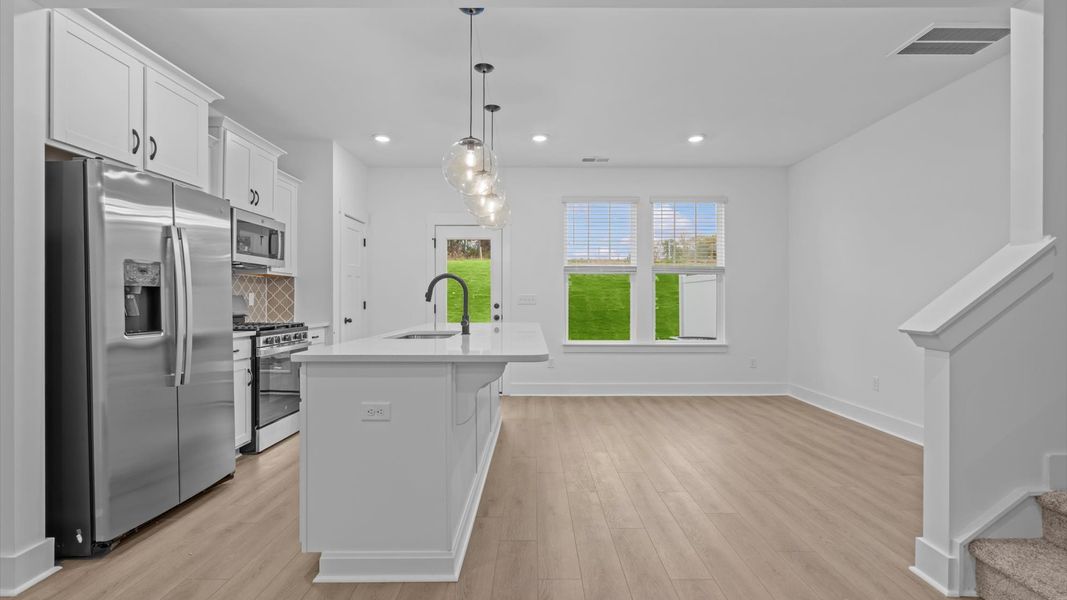 First-class family room offering comfort and style with an elegant balance of space and detail First-class family room offering comfort and style with an elegant balance of space and detail