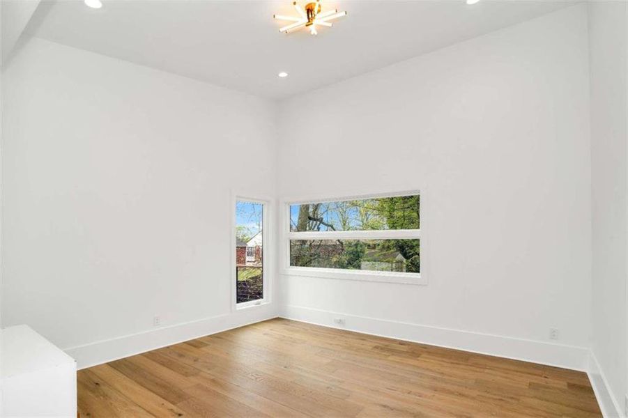 Spacious, unfurnished interior of a new home in , Atlanta (Image 24).