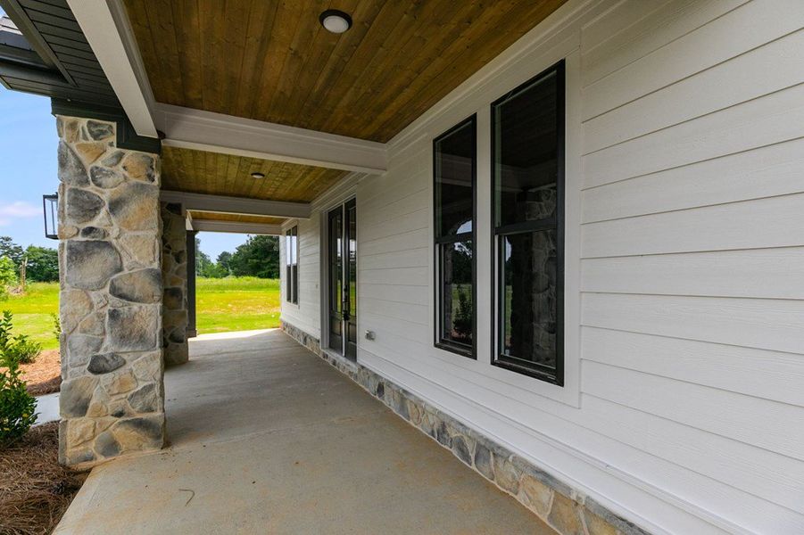 Exterior details and patio area of a home in The Meadows at Lake Circle, Buchanan (Image 3).