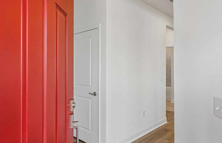 Spacious, unfurnished interior of a new home in Del Webb Southern Harmony, Murfreesboro (Image 19).