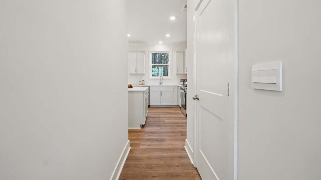 Spacious, unfurnished interior of a new home in Oak Grove Hill, Huntersville (Image 17).