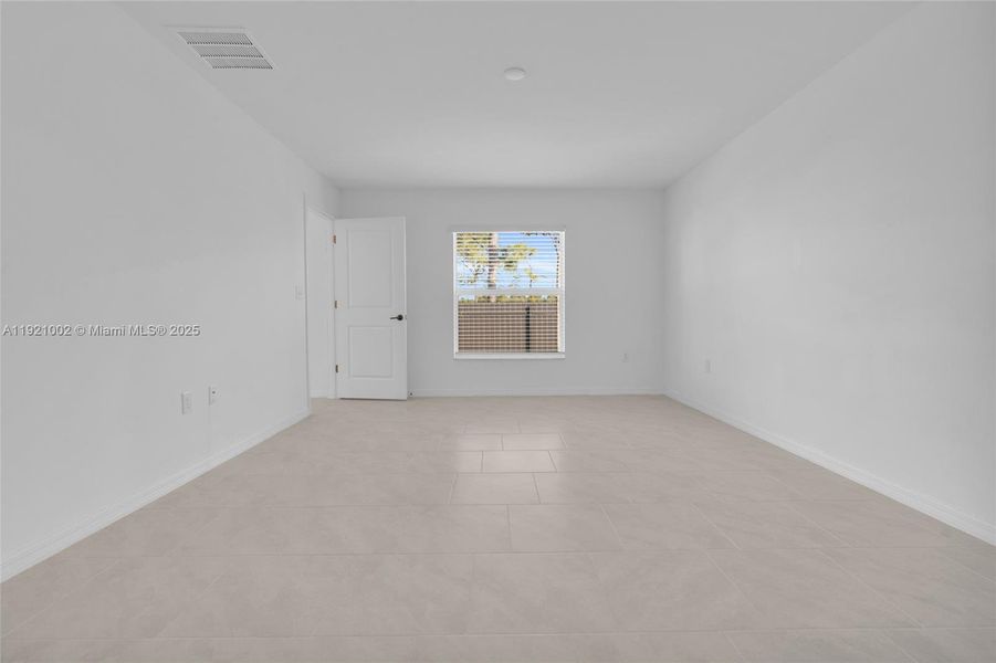 Spacious, unfurnished interior of a new home in , Cape Coral (Image 25). Spacious, unfurnished interior of a new home in , Cape Coral (Image 25).