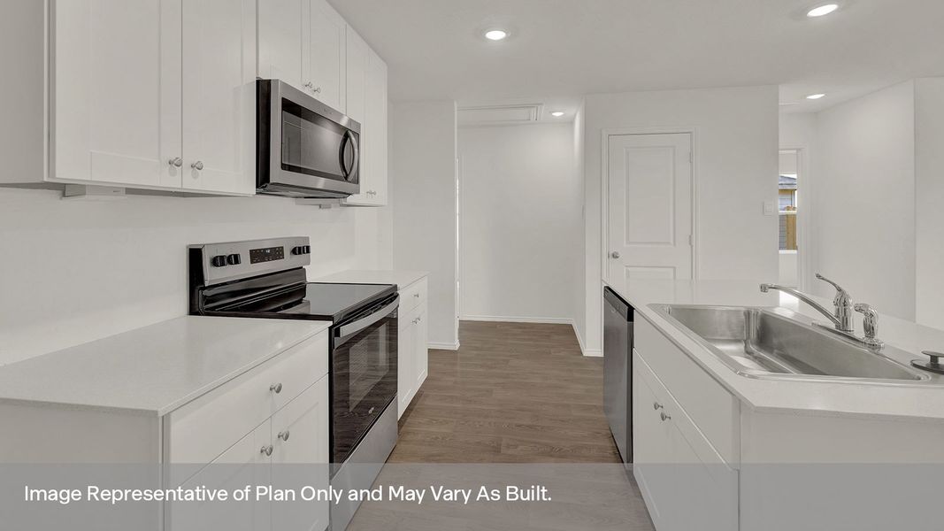 Furnished interior view inside a new home in Lantana, Lockhart (Image 6).