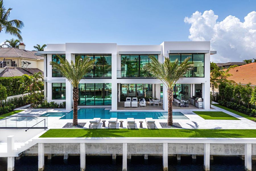 Condo located in Boca Raton, FL showcasing its design and architecture (Image 49).