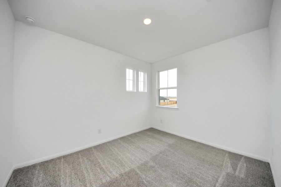 Spacious, unfurnished interior of a new home in Elyson, Katy (Image 16).
