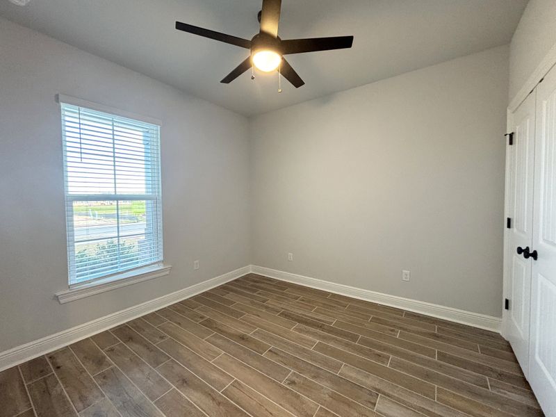 Spacious, unfurnished interior of a new home in Natureview, Freeport (Image 14).