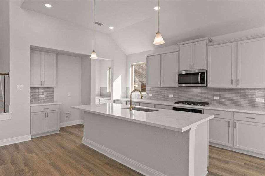 DAL_Meadow Vista_Delta_1705 Willowhurst Lane (9)