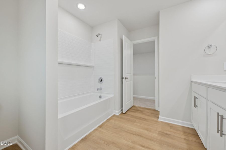 30-web-or-mls-Raleigh - Oak Manor - 500