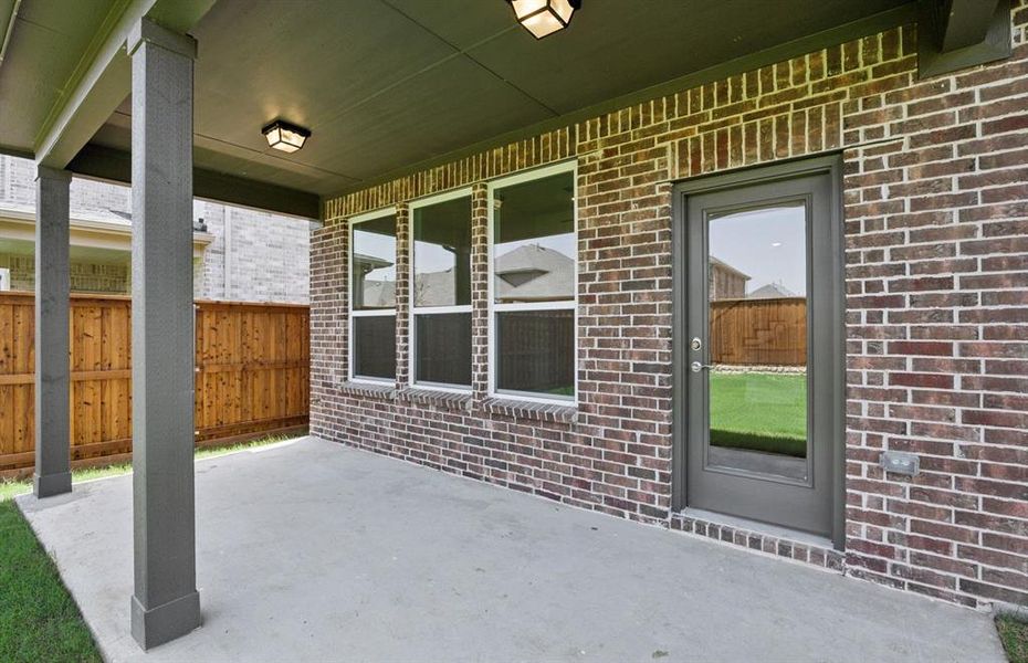 Charming, covered patio