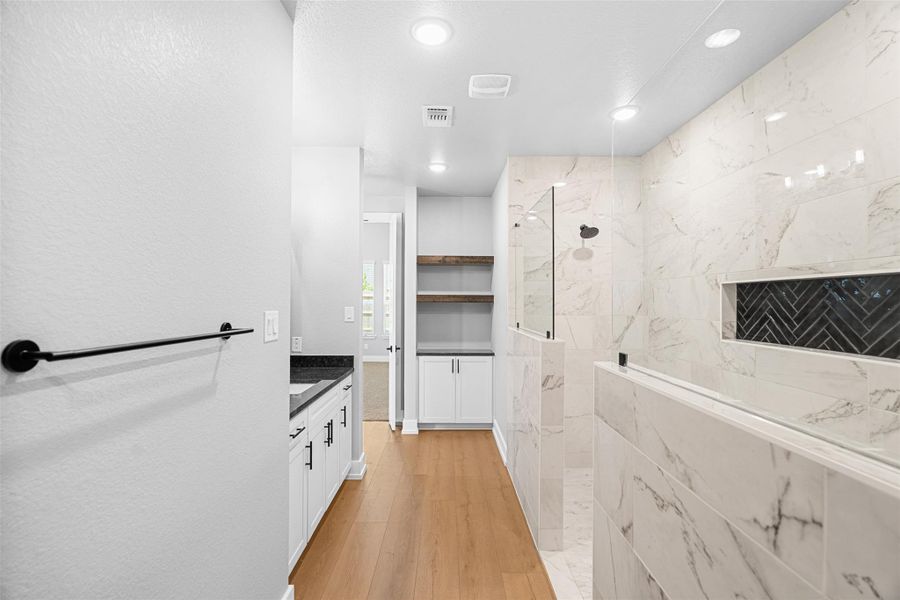 Image 29 of a home in .