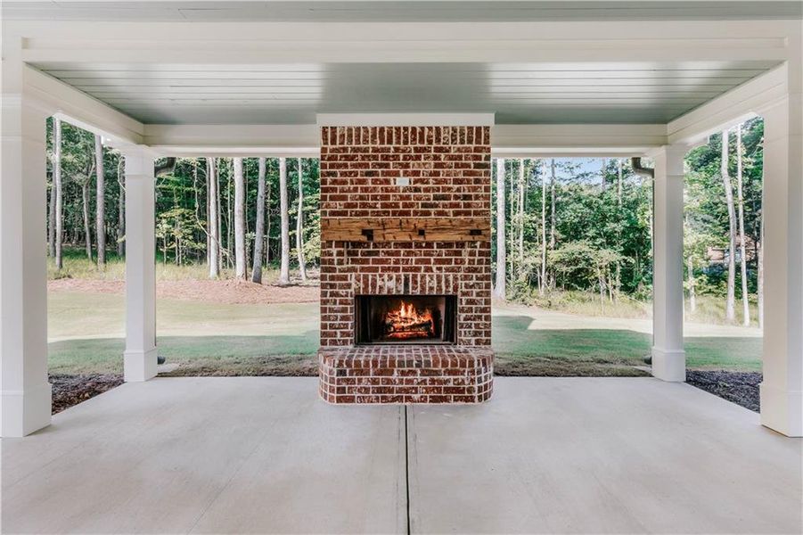 Exterior details and patio area of a home in , Jefferson (Image 3).