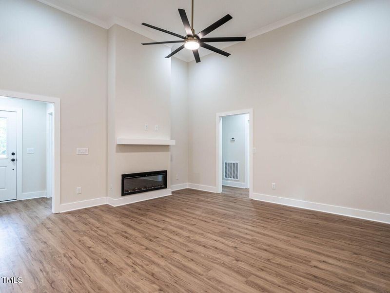 009-1280x960-family-room