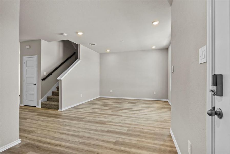 Spacious, unfurnished interior of a new home in Orchard Village, Fort Worth (Image 25).