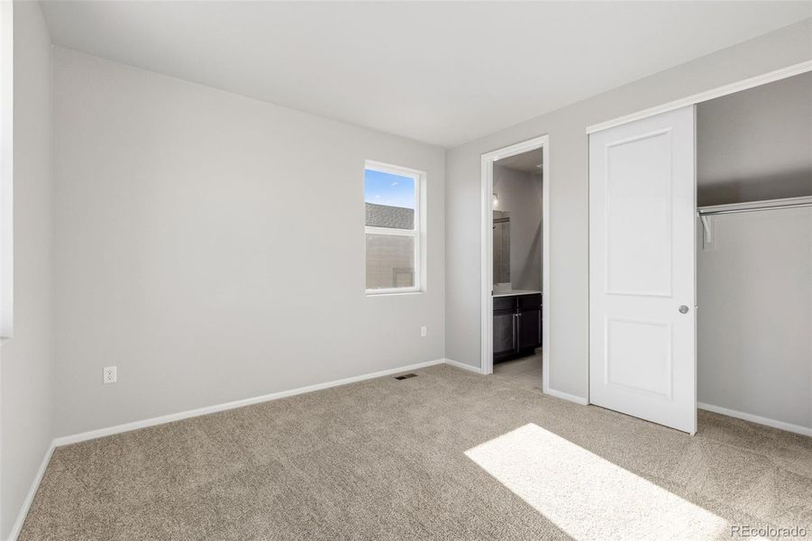 Spacious, unfurnished interior of a new home in Talon Pointe, Thornton (Image 20).