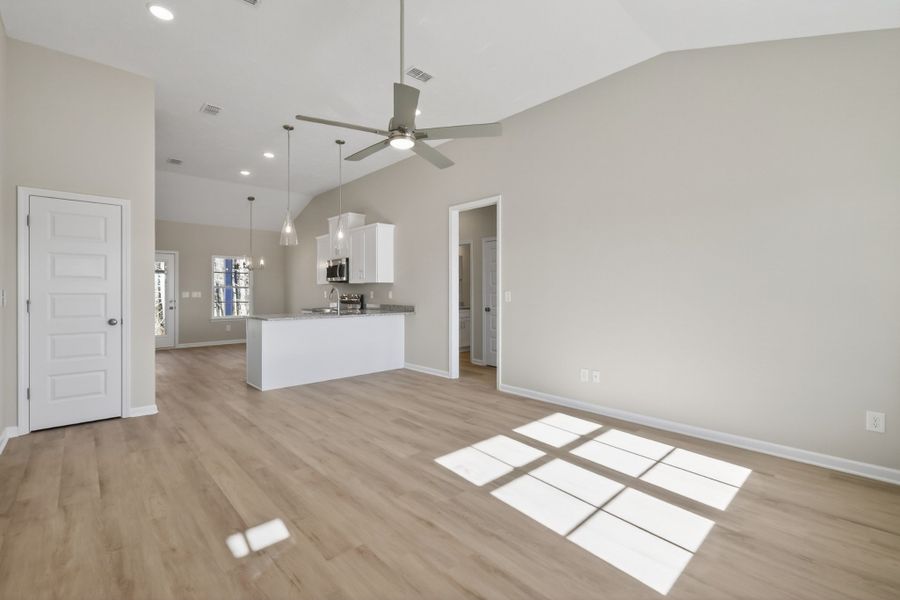 Spacious, unfurnished interior of a new home in Legacy Preserve, Tullahoma (Image 15).