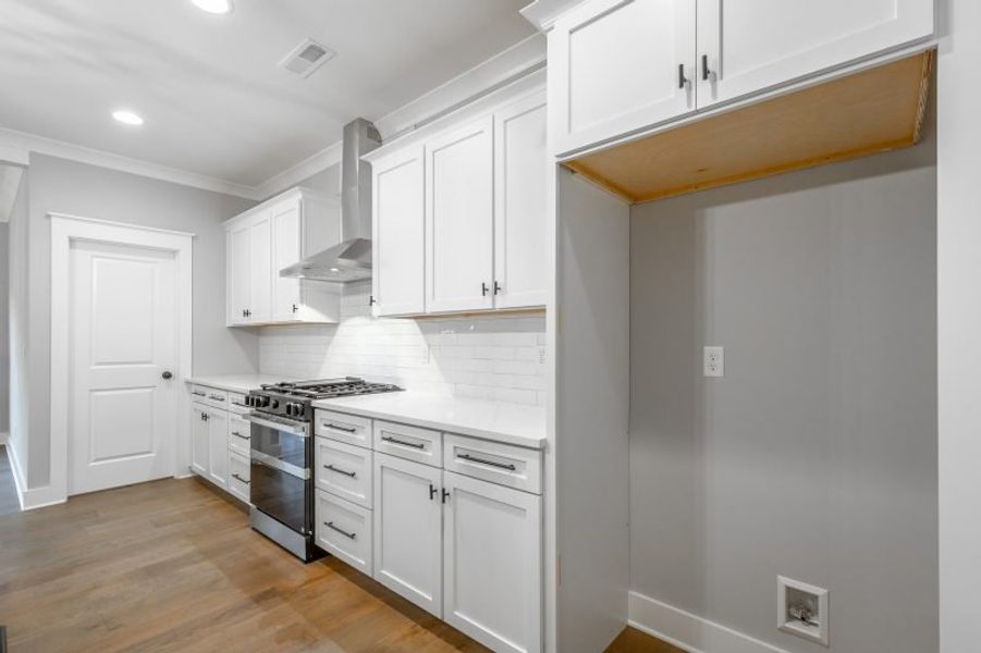 Representative furnished interior of a home built from the Farmview by Riverstone Construction, LLC in Faith View, Ooltewah (Image 7).
