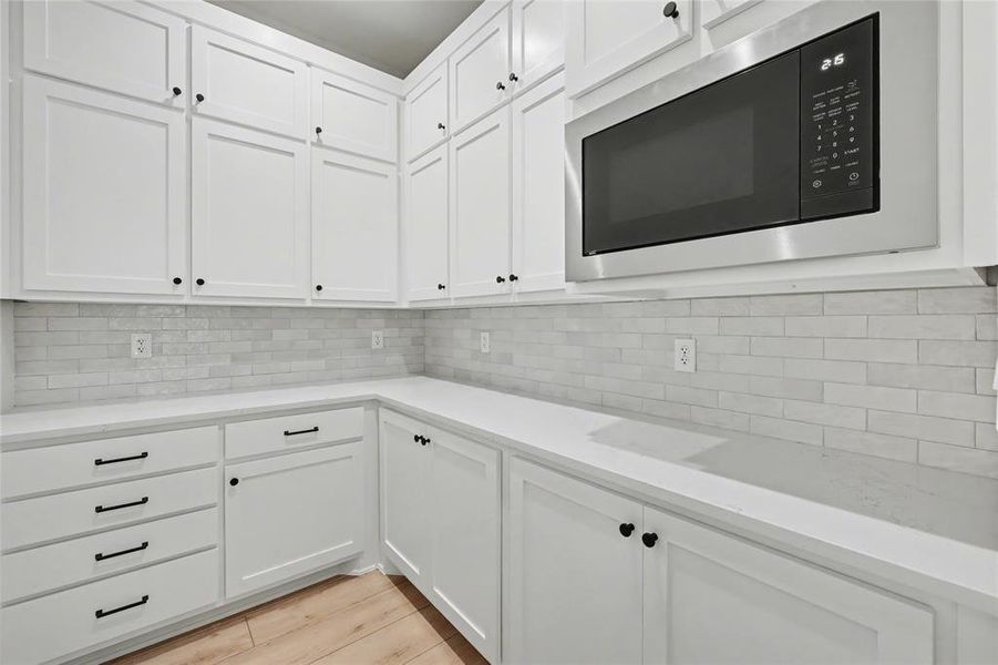 Furnished interior view inside a new home in , Temple (Image 13).