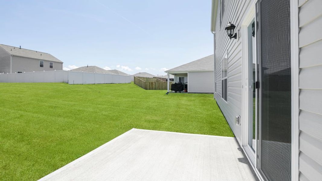 Exterior details and patio area of a home in Cascade Point, Seneca (Image 24).