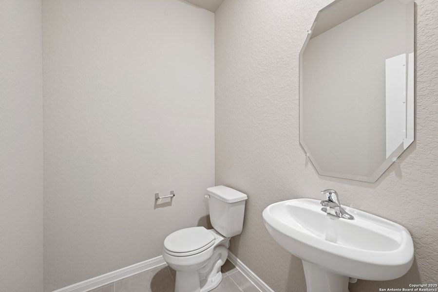 Furnished interior view inside a new home in Jordan's Ranch, San Antonio (Image 3). Furnished interior view inside a new home in Jordan's Ranch, San Antonio (Image 3).