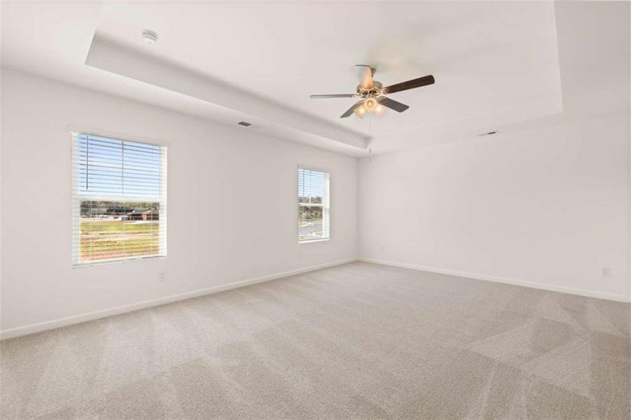 Spacious, unfurnished interior of a new home in Shoal Creek, Hampton (Image 14).