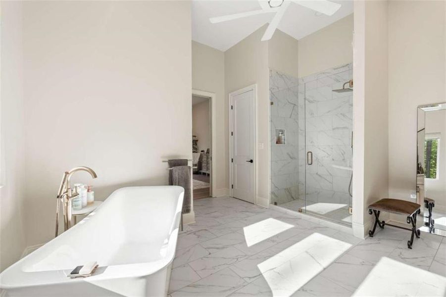 Furnished interior view inside a new home in , Whitesburg (Image 9).