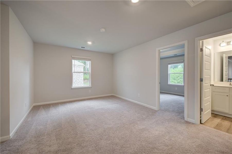 Spacious, unfurnished interior of a new home in Trinity Park, McDonough (Image 19).