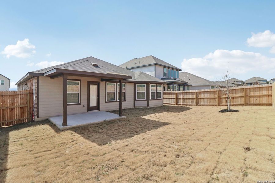 Exterior details and patio area of a home in Sagebrooke - Classic Series, San Antonio (Image 4).