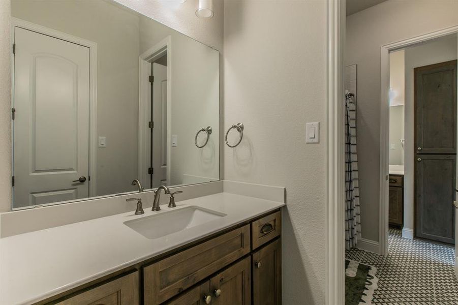 Furnished interior view inside a new home in , Lorena (Image 10).