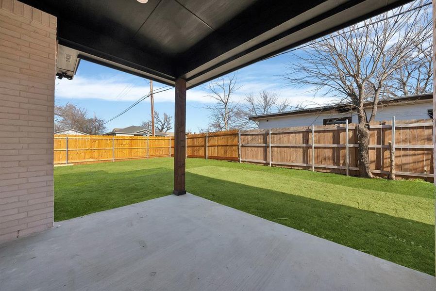 Exterior details and patio area of a home in , Fort Worth (Image 3).