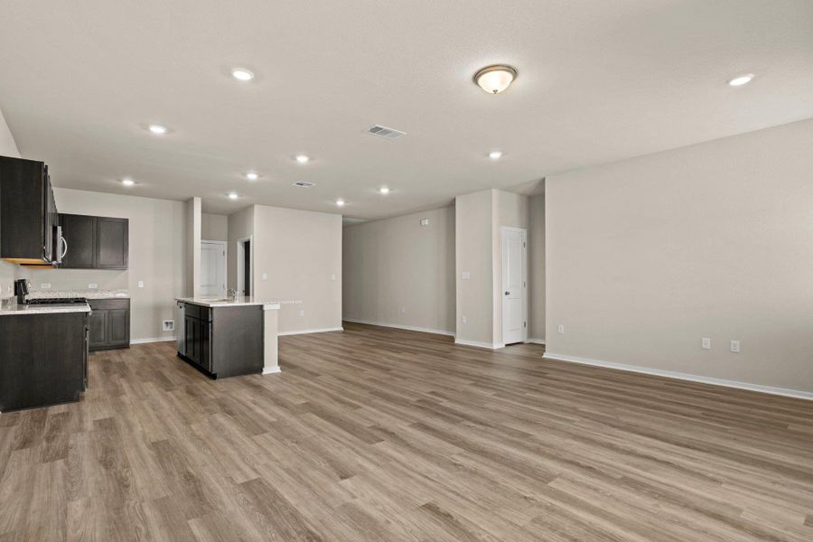 Spacious, unfurnished interior of a new home in Briarwood, Elgin (Image 21). Spacious, unfurnished interior of a new home in Briarwood, Elgin (Image 21).