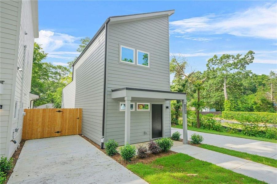 Front exterior of a new home in , Atlanta, GA, highlighting curb appeal (Image 1). Front exterior of a new home in , Atlanta, GA, highlighting curb appeal (Image 1).