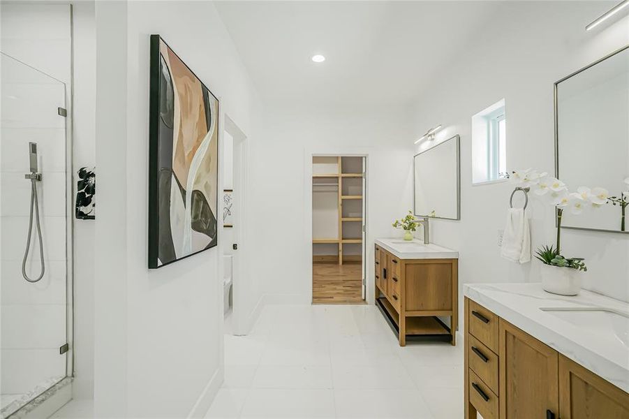 Furnished interior view inside a new home in , Dallas (Image 4).