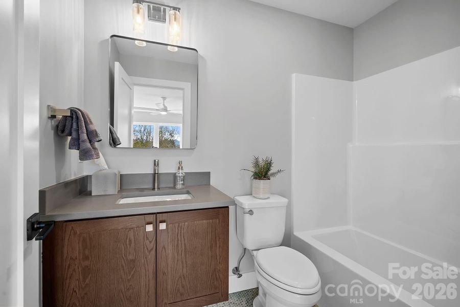 Bedroom 2 En Suite Bath Bedroom 2 En Suite Bath