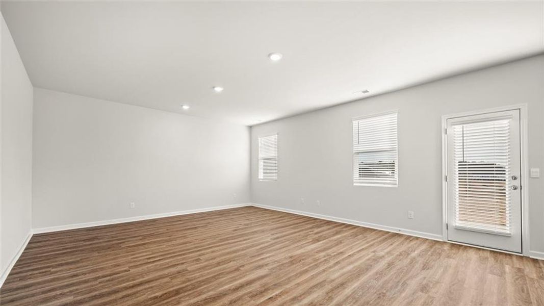 Spacious, unfurnished interior of a new home in Oakchase at Hampton, Hampton (Image 20).