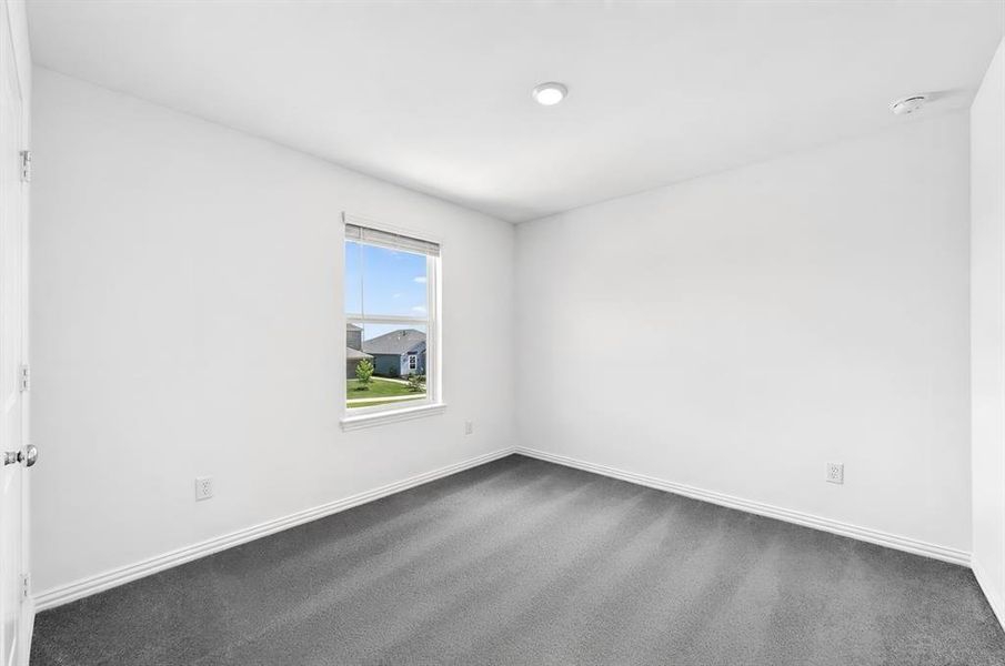 2620 Glacier Road ~ Ready Now!