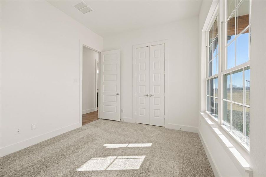 Spacious, unfurnished interior of a new home in Rocky Top Ranch, Reno (Image 33).