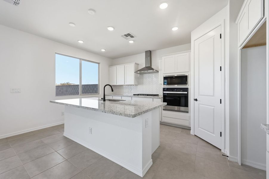 Furnished interior view inside a new home in Tyler Ranch, Buckeye (Image 4).