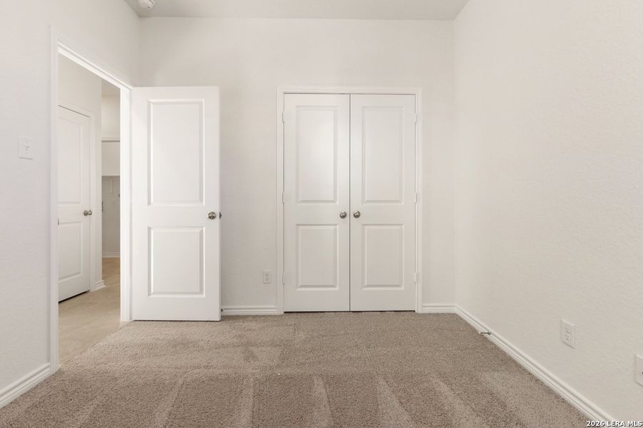 Spacious, unfurnished interior of a new home in Woodside Farms, Seguin (Image 14).