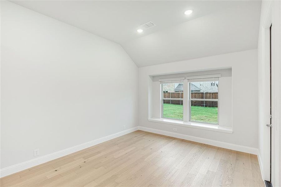 Spacious, unfurnished interior of a new home in Somerset Classic 70s & 80s, Mansfield (Image 28). Spacious, unfurnished interior of a new home in Somerset Classic 70s & 80s, Mansfield (Image 28).