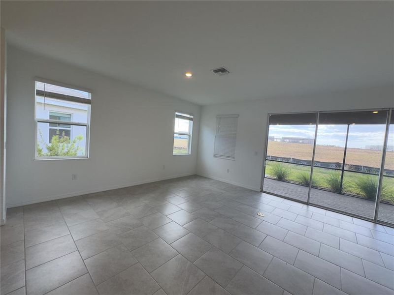 Spacious, unfurnished interior of a new home in Rye Ranch: Executive Homes, Parrish (Image 16). Spacious, unfurnished interior of a new home in Rye Ranch: Executive Homes, Parrish (Image 16).