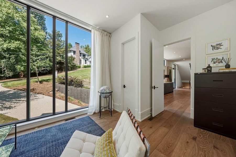 Furnished interior view inside a new home in , Atlanta (Image 53).