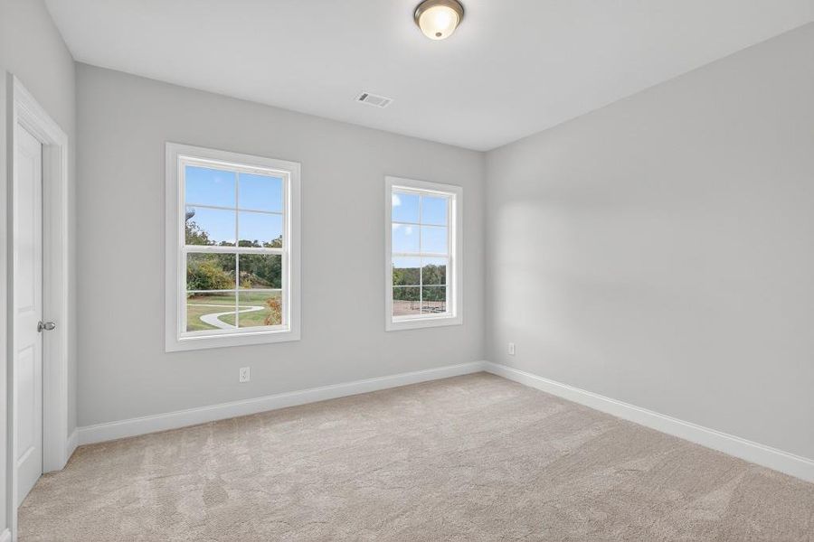 Spacious, unfurnished interior of a new home in Hemingway, Flowery Branch (Image 42).