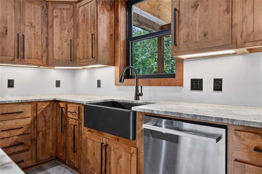 Furnished interior view inside a new home in , Ellijay (Image 14).