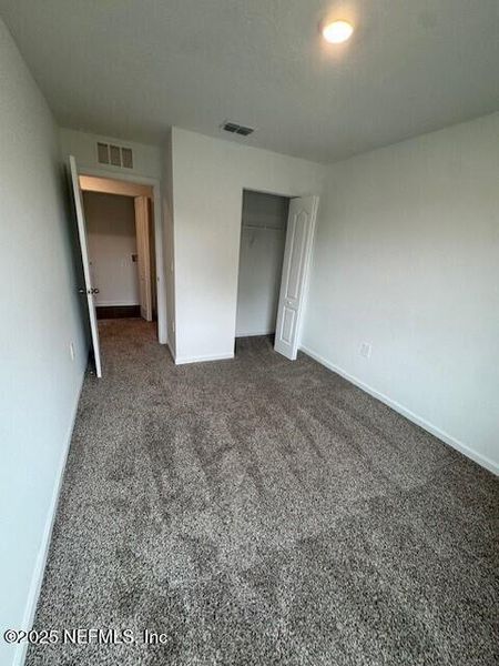 Spacious, unfurnished interior of a new home in The Landing, Middleburg (Image 20).