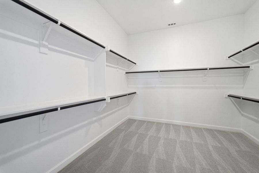 Spacious, unfurnished interior of a new home in Sonoma Verde, Heath (Image 33).