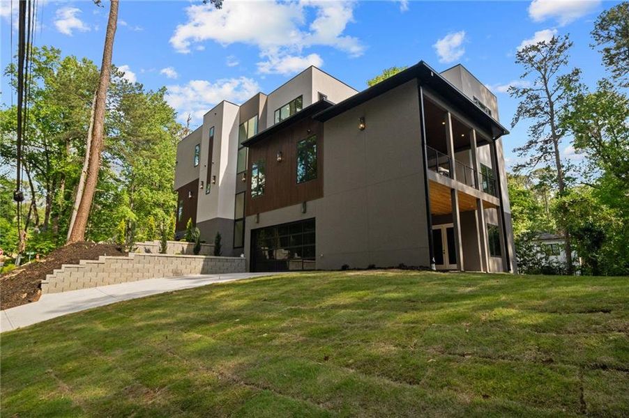 Image 58 of a home in .