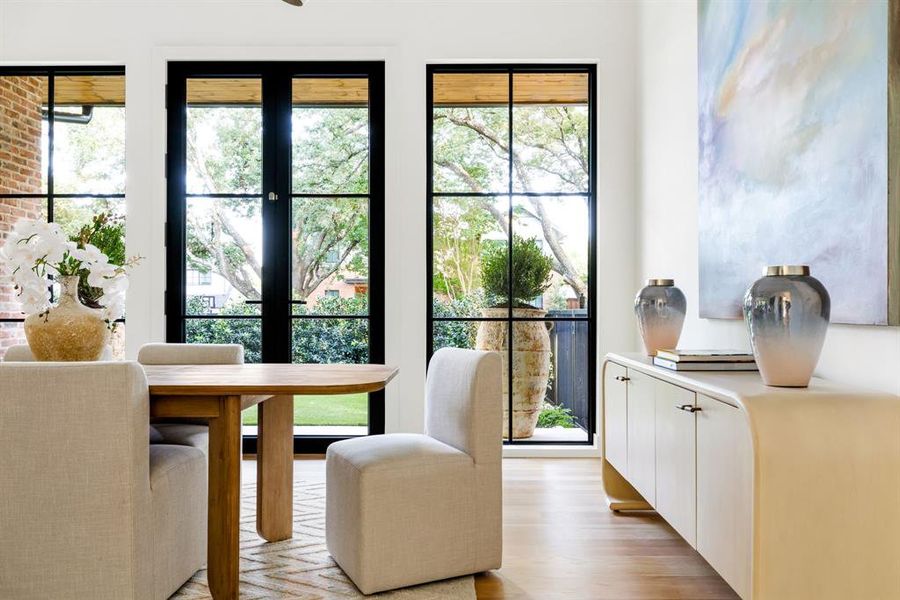 Furnished interior view inside a new home in , Dallas (Image 14). Furnished interior view inside a new home in , Dallas (Image 14).